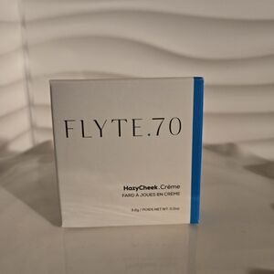 Flyte.70 HazyCheek Crème Blush In Heartbreaker